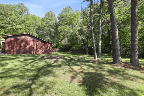 Exterior - 391 N Hills Rd, Corbin, KY 40701 photo 6 of 9