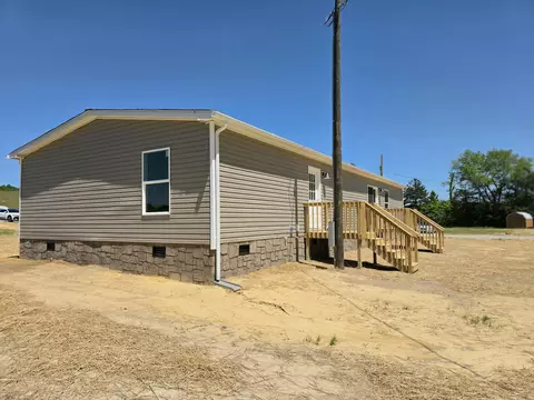 Exterior - 3986 Highway 830, Gray, KY 40734 photo 4 of 8