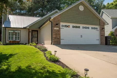 213 Horseshoe Ct, Frankfort, KY 40601