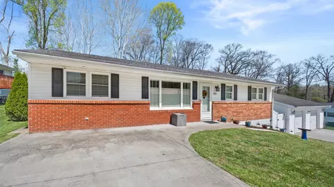 932 Mary Sue Dr, Flatwoods, KY 41139