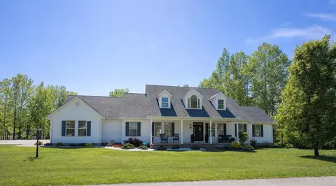 135 Arrowhead Dr, Morehead, KY 40351