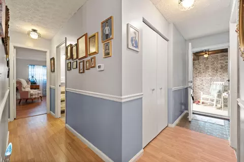Entry Way - 103 Mountain View Dr, Berea, KY 40403 photo 1 of 1