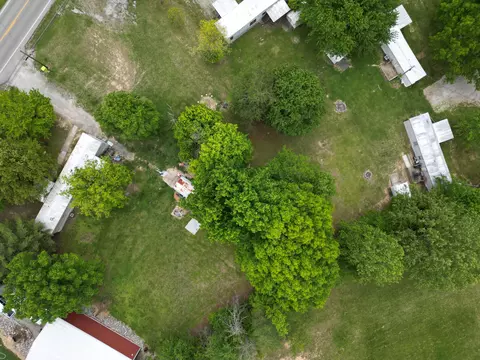 998 Somerset Rd, London, KY 40741