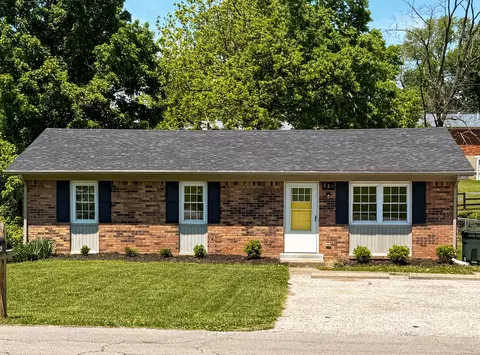 320 Kentucky Ave, Versailles, KY 40383