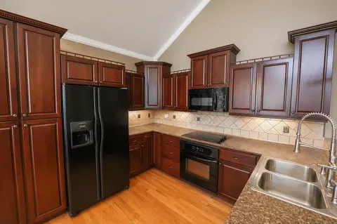 Kitchen - 450 White Oak Dr, Nancy, KY 42544 photo 1 of 2