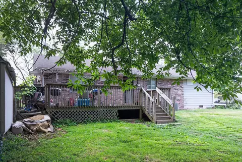 1820 Montclair Dr, Mount Sterling, KY 40353