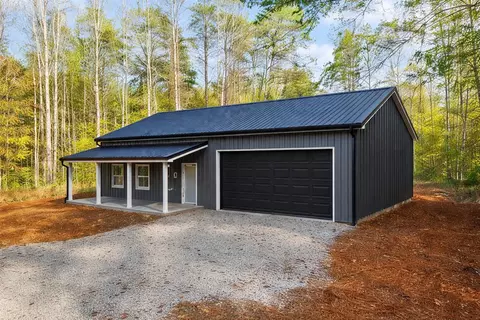 Exterior - 185 Pine Tree Rd, Nancy, KY 42544 photo 2 of 3