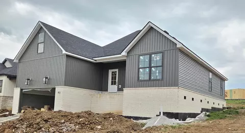 413 Krauss Dr, Nicholasville, KY 40356