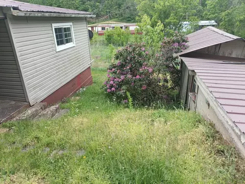 Exterior - 2933 Ky Route-1092, Flat Gap, KY 41219 photo 7 of 9