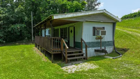 3525 Kentucky 3277, Nancy, KY 42544