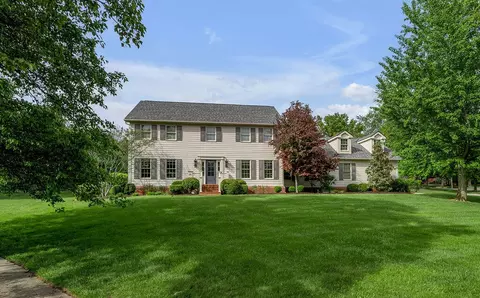 1371 Strawberry Ln, Lexington, KY 40502