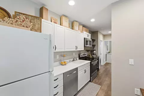 Kitchen - 102 Cherry Hill Dr, Georgetown, KY 40324 photo 11 of 12
