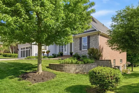 Exterior - 102 Cherry Hill Dr, Georgetown, KY 40324 photo 4 of 21