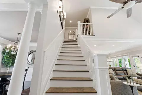 Entry Way - 102 Cherry Hill Dr, Georgetown, KY 40324 photo 3 of 6