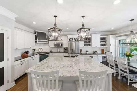 Kitchen - 102 Cherry Hill Dr, Georgetown, KY 40324 photo 4 of 12