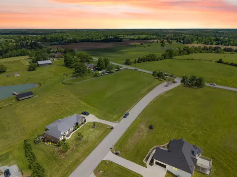 100 102 Abbey Rdg, Bardstown, KY 40004