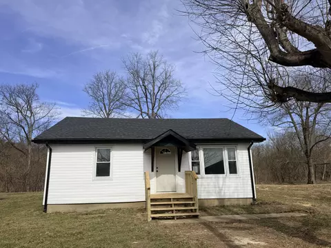 708 Coleman St, Falmouth, KY 41040