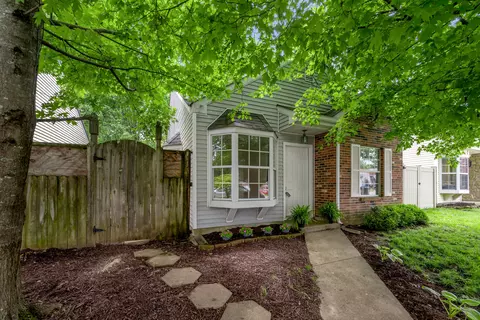 1018 Parkside Dr, Georgetown, KY 40324