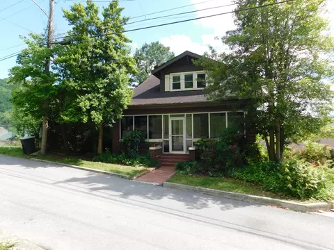 306 Ivy St, Harlan, KY 40831