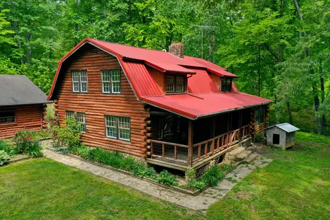 4497 Tom Cat Trl, London, KY 40741