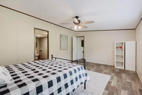 Bedroom - 584 Casey Rd, Corbin, KY 40701 photo 3 of 10