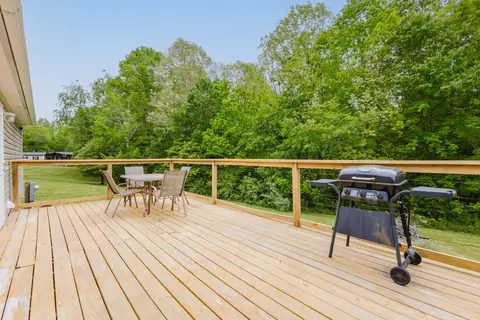 Exterior - 584 Casey Rd, Corbin, KY 40701 photo 6 of 9
