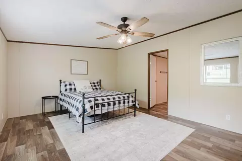 Bedroom - 584 Casey Rd, Corbin, KY 40701 photo 2 of 10