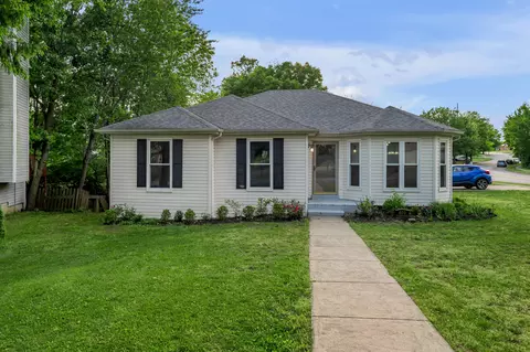 400 Forest Hill Dr, Lexington, KY 40509