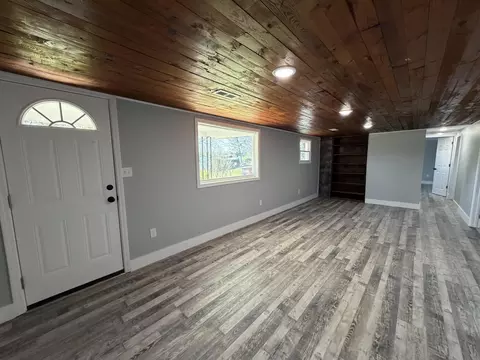Living - 171 Slate Rd, Corbin, KY 40701 photo 2 of 2
