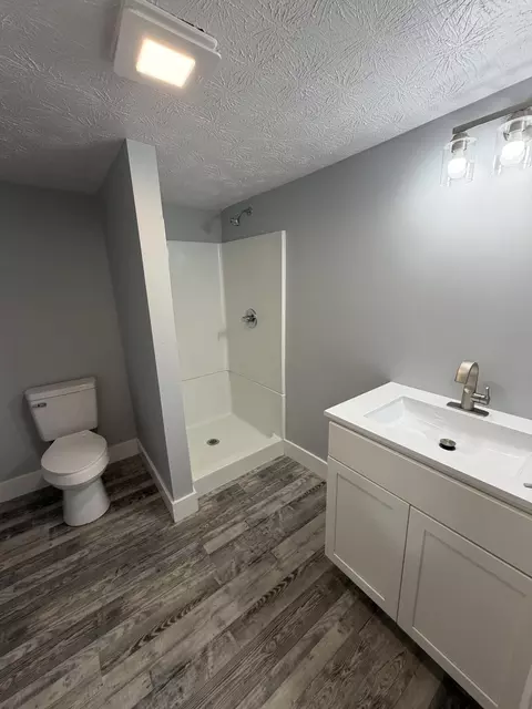 Bath - 171 Slate Rd, Corbin, KY 40701 photo 2 of 2