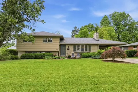236 Greenbriar Rd, Lexington, KY 40503