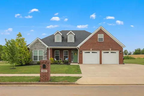 445 Houston Oaks Dr, Paris, KY 40361