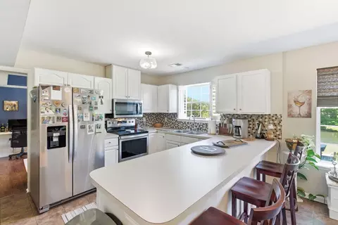 Kitchen - 217 Redding Rd, Georgetown, KY 40324 photo 1 of 5