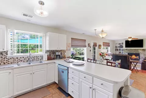 Kitchen - 217 Redding Rd, Georgetown, KY 40324 photo 3 of 5