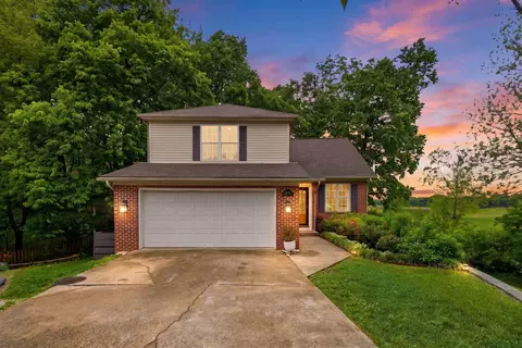 2320 Valencia Dr, Lexington, KY 40513