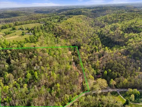 9999 490 Hwy, East Bernstadt, KY 40729