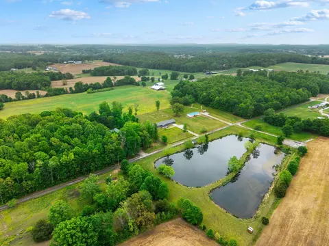 View/Area - 236 Whitaker Rd, Eubank, KY 42567 photo 1 of 7