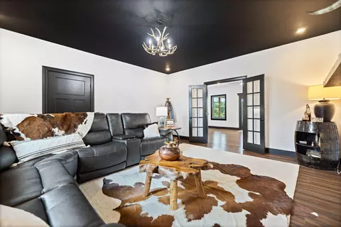 Living - 236 Whitaker Rd, Eubank, KY 42567 photo 3 of 4