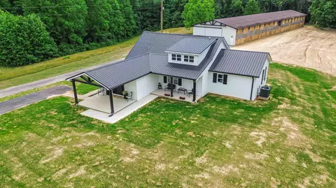 2913 Gentry Mill Rd, Russell Springs, KY 42642