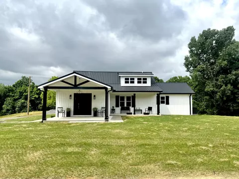2913 Gentry Mill Rd, Russell Springs, KY 42642