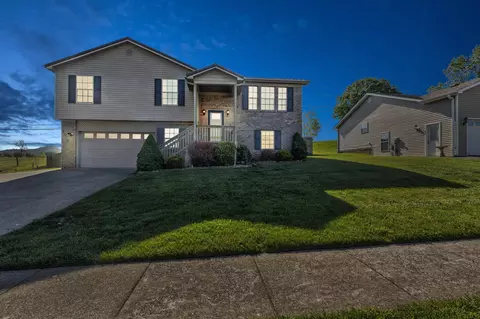 Exterior - 2078 Jd Cir, Berea, KY 40403 photo 3 of 8