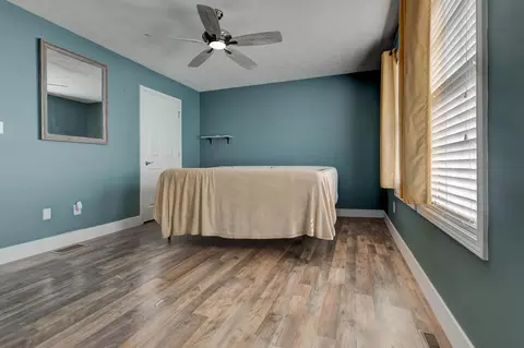 Bedroom - 2078 Jd Cir, Berea, KY 40403 photo 4 of 4