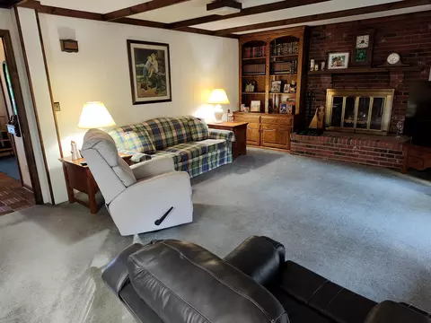 Living - Undisclosed, Berea, KY 40403 photo 3 of 4