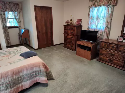 Bedroom - Undisclosed, Berea, KY 40403 photo 4 of 8