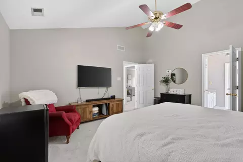 Bedroom - 178 Old Post Rd, Paris, KY 40361 photo 2 of 5
