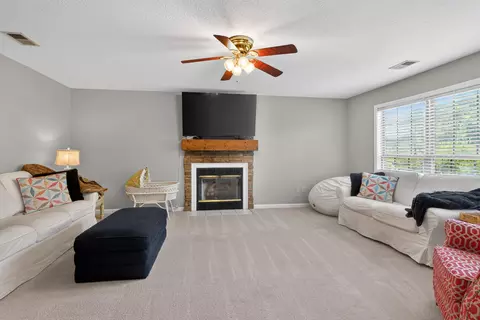 Living - 178 Old Post Rd, Paris, KY 40361 photo 1 of 1