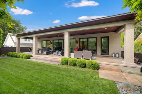 1897 Hart Rd, Lexington, KY 40502