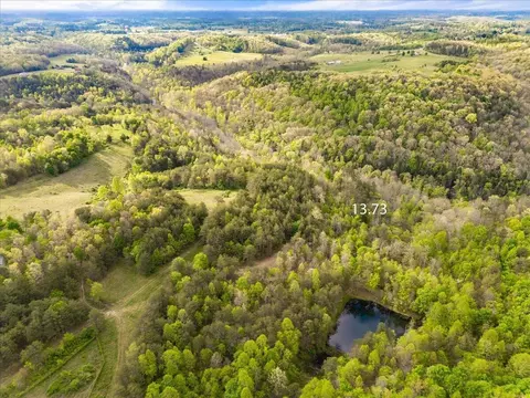 999 Marvins Ln, East Bernstadt, KY 40729