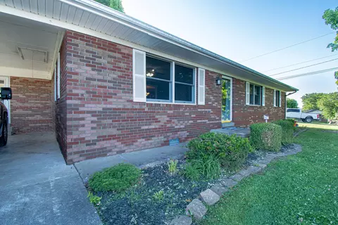 43 Ledan St, Flemingsburg, KY 41041