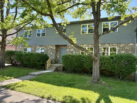 2828 Yellowstone Pkwy, Lexington, KY 40517